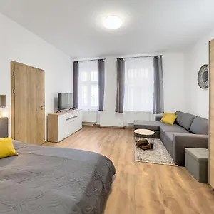 Lukas 1 Karlsbad